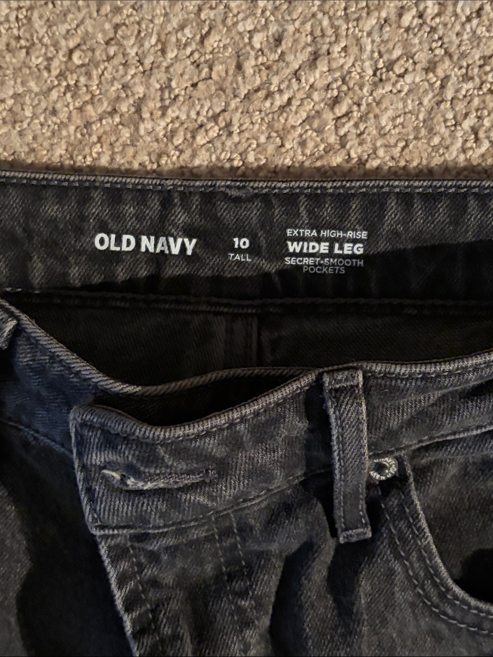 Old Navy Black Wide-Leg Women’s Jeans - Picture 2 of 3